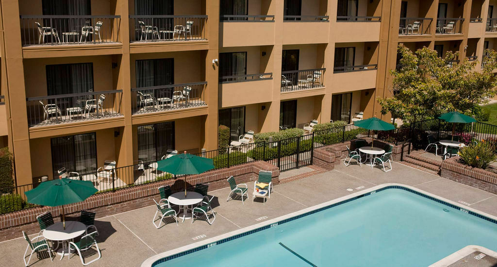 Courtyard San Jose Cupertino Hotel Exterior photo